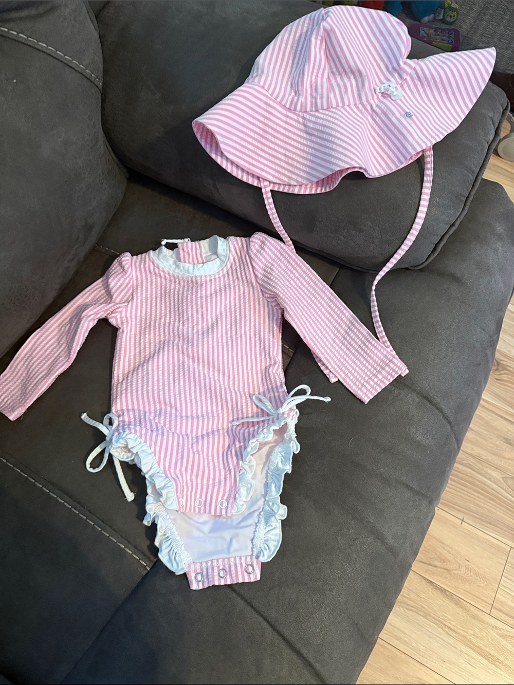Kids Pink Striped One-Piece Swimsuit with Sun Hat 6-12 Months